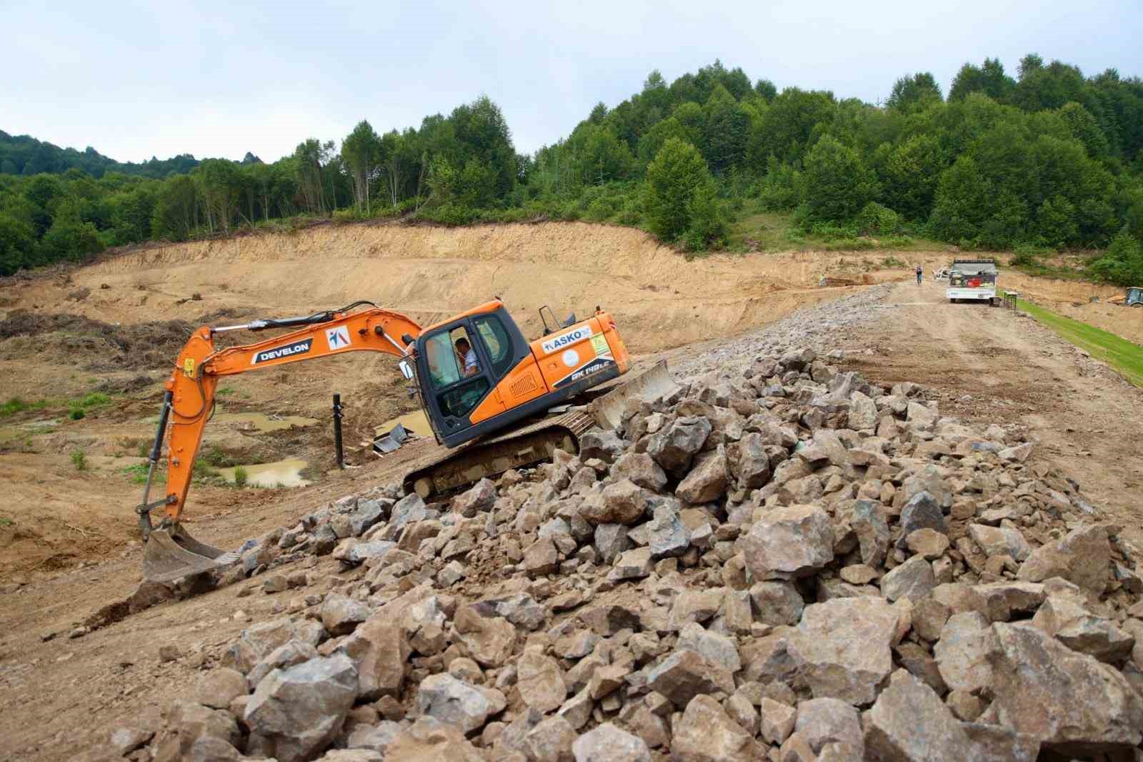 G&uuml;rgentepe&rsquo;de inşa edilen Ak&ouml;ren G&ouml;leti&rsquo;nde sona gelindi
