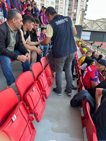 Niğde&rsquo;de futbol ma&ccedil;ı &ouml;ncesi siber g&uuml;venlik bilgilendirmesi
