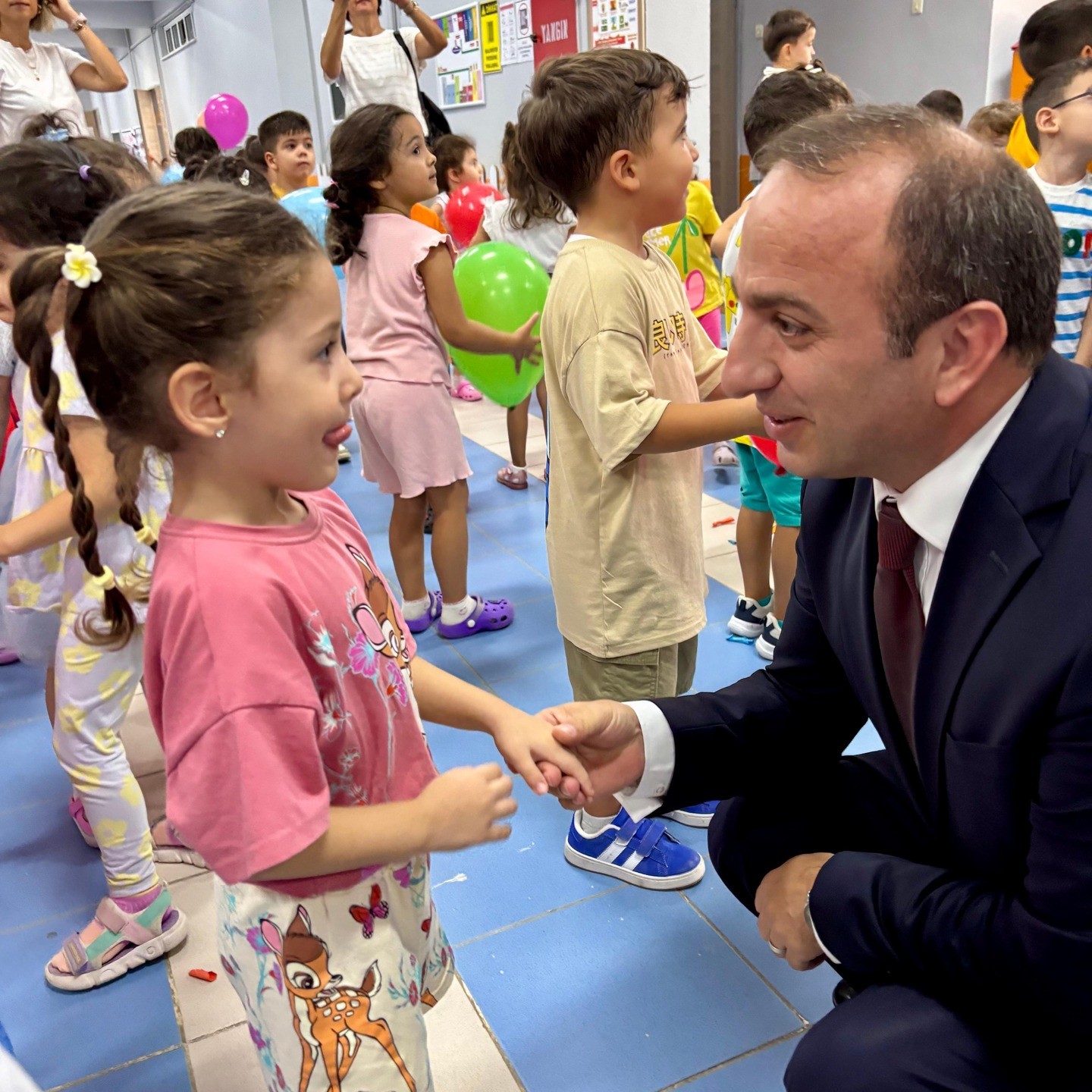 &Ccedil;ine&rsquo;de &ouml;ğrenciler ak&uuml;l&uuml; ara&ccedil;la trafik kurallarını uygulamalı &ouml;ğrenecek
