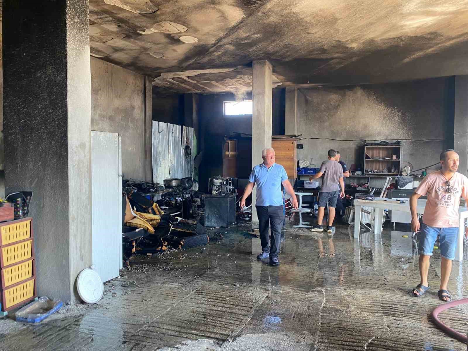 Serik’te evin deposunda çıkan yangın söndürüldü