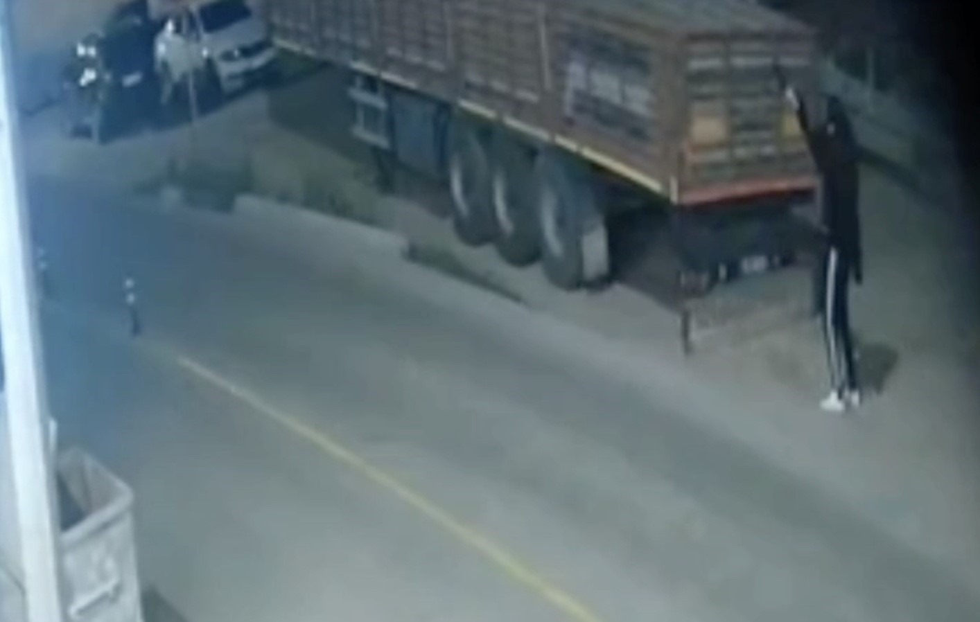 Tüfekle binayı kurşunlayan iki kardeş gözaltına alındı