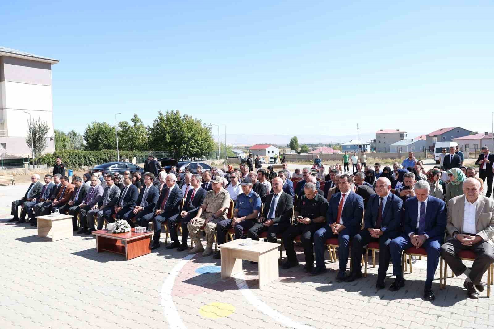 Muş’ta "İlköğretim Haftası" etkinliklerle kutlandı