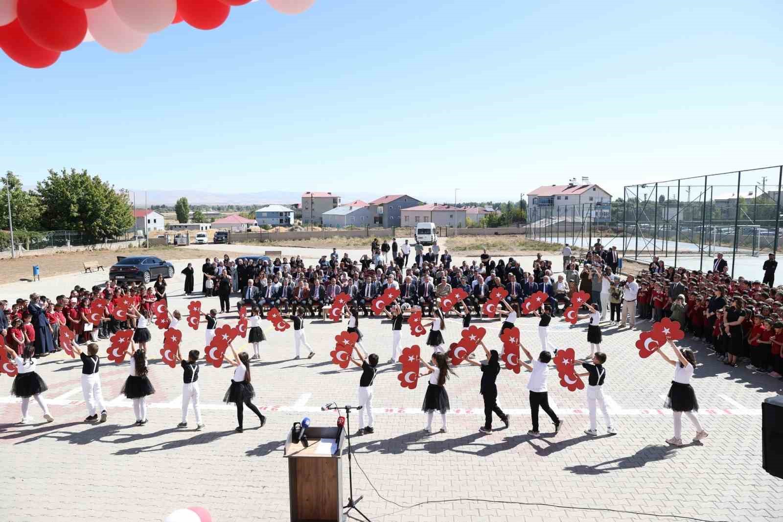 Muş&rsquo;ta "İlk&ouml;ğretim Haftası" etkinliklerle kutlandı
