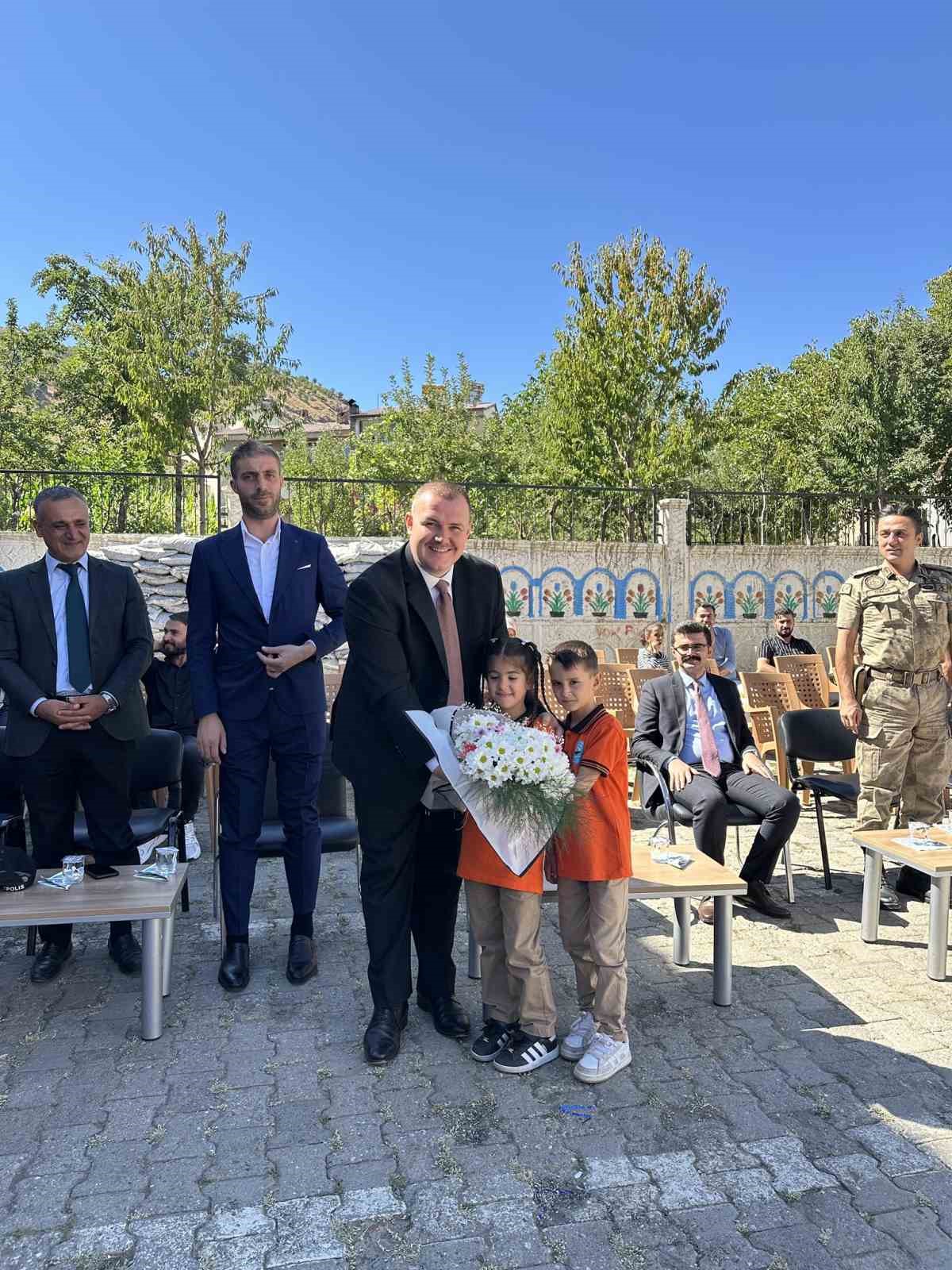 Mutki’de ilköğretim haftası etkinliği düzenlendi