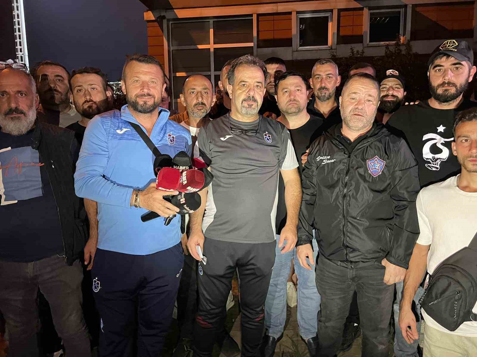 Trabzonspor taraftarları TFF&rsquo;ye tepki g&ouml;sterdi
