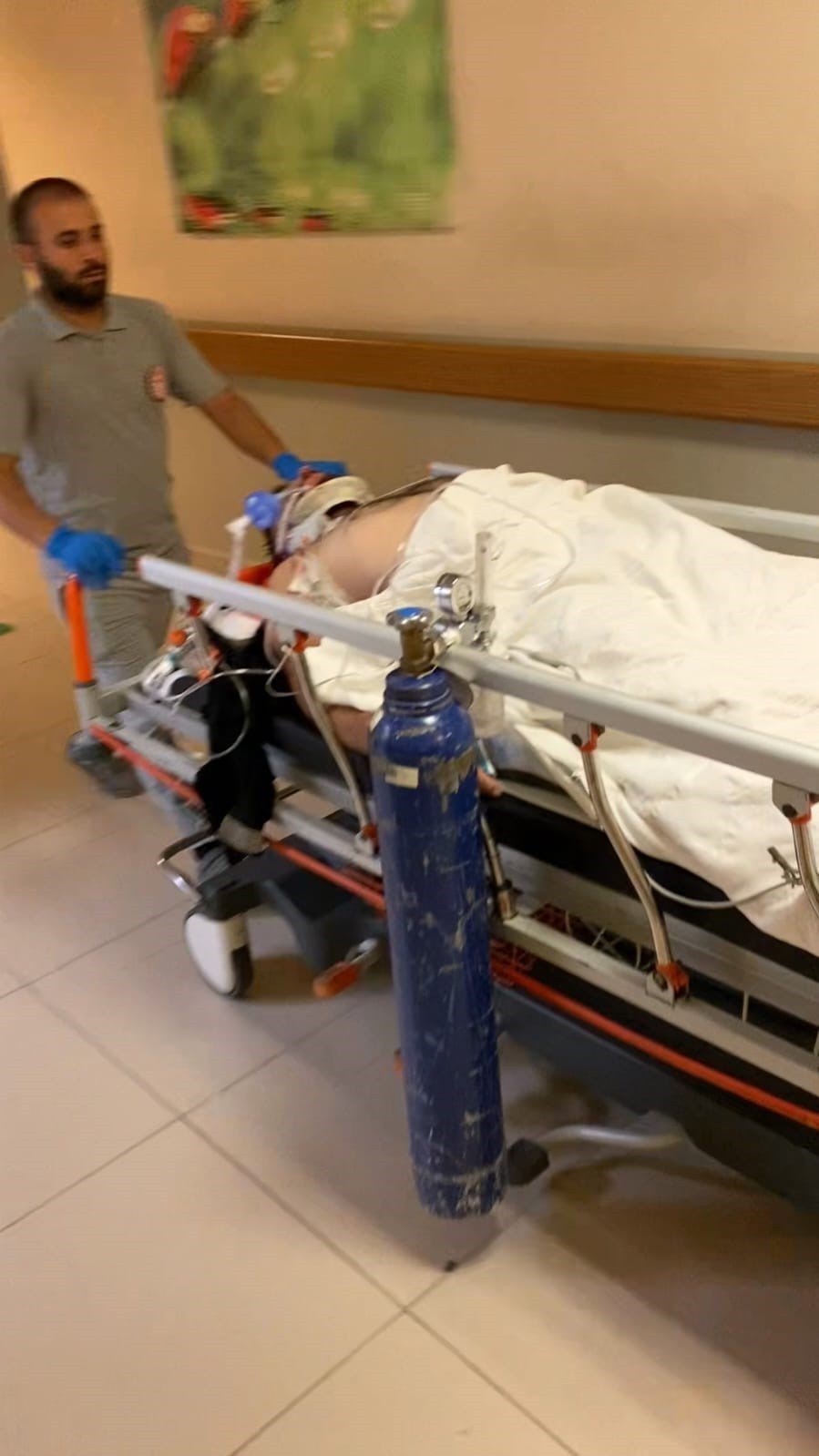 Bursa&rsquo;da asans&ouml;r boşluğuna d&uuml;şen gen&ccedil; yaralandı
