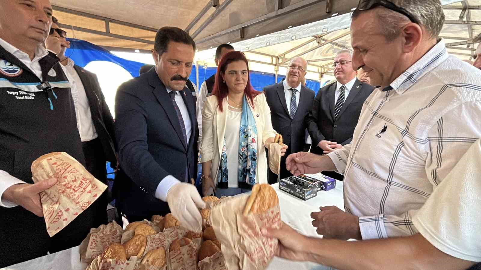 Hatay&rsquo;da balık&ccedil;ılar "vira bismillah" diyerek mavi sulara a&ccedil;ıldı
