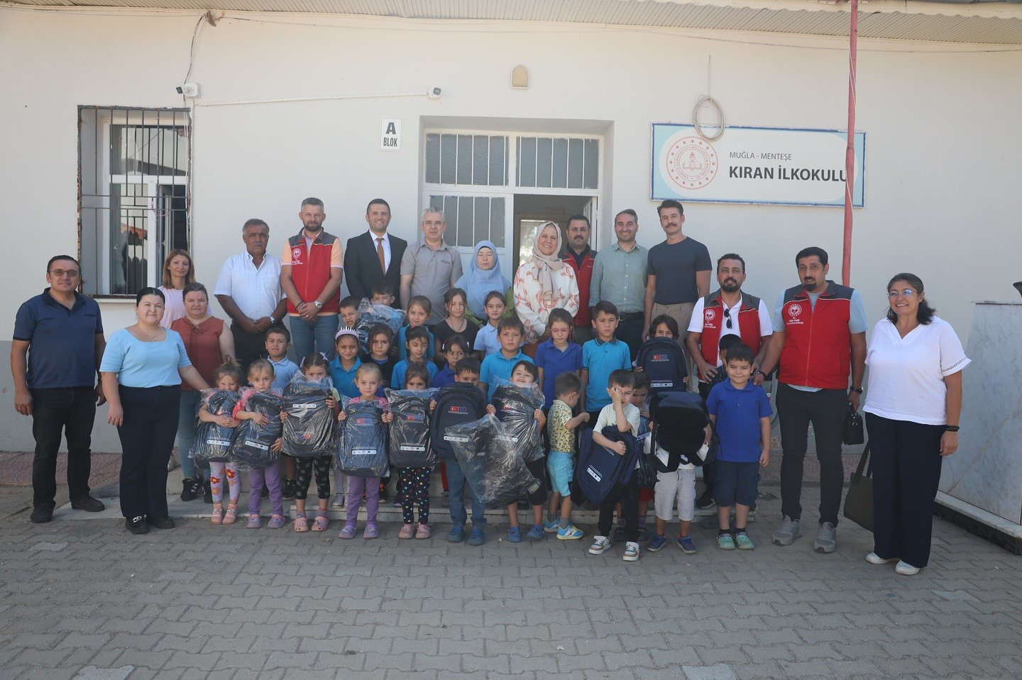 Muğla’da çiftçi çocuklarına IPARD tanıtım materyalleri dağıtıldı