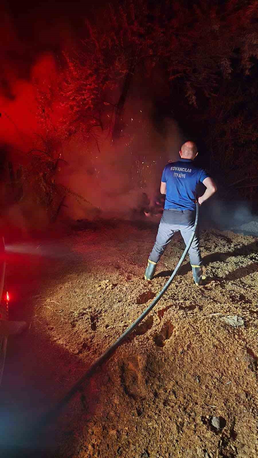 Elazığ’da bahçe yangını söndürüldü