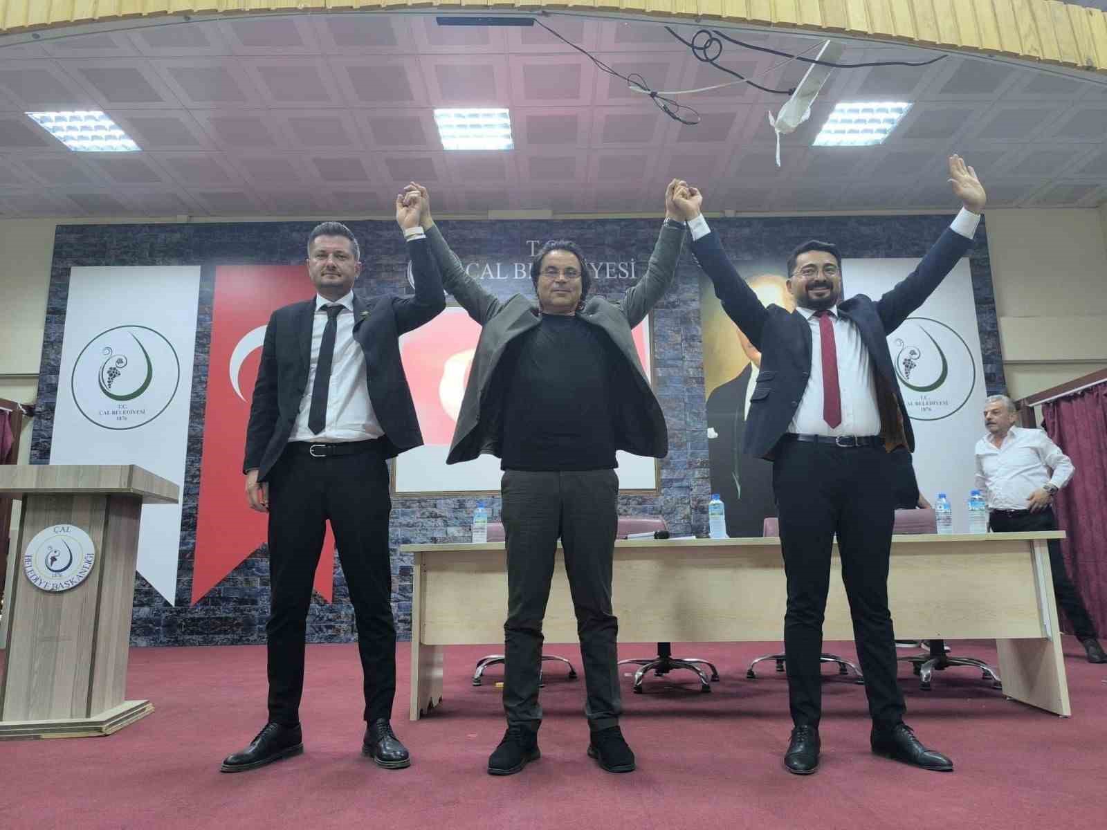 Denizli CHP’de değişim Çal’dan başladı