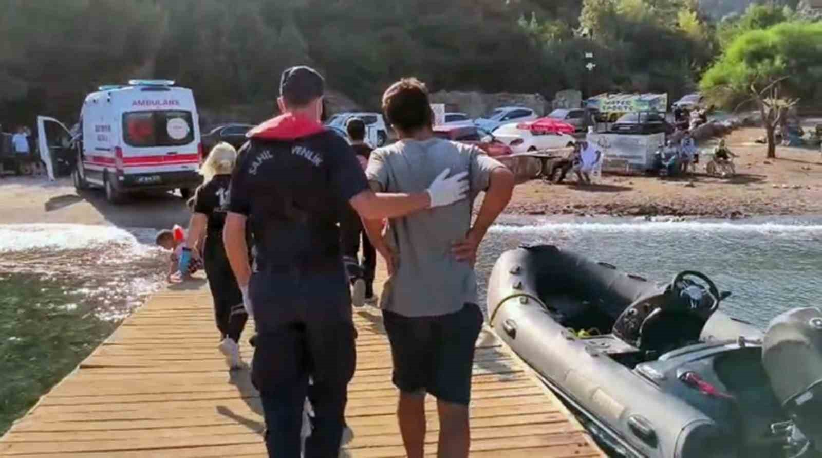 Ticari yatta rahatsızlanan vatandaşa Sahil Güvenlik tıbbi tahliye gerçekleştirdi