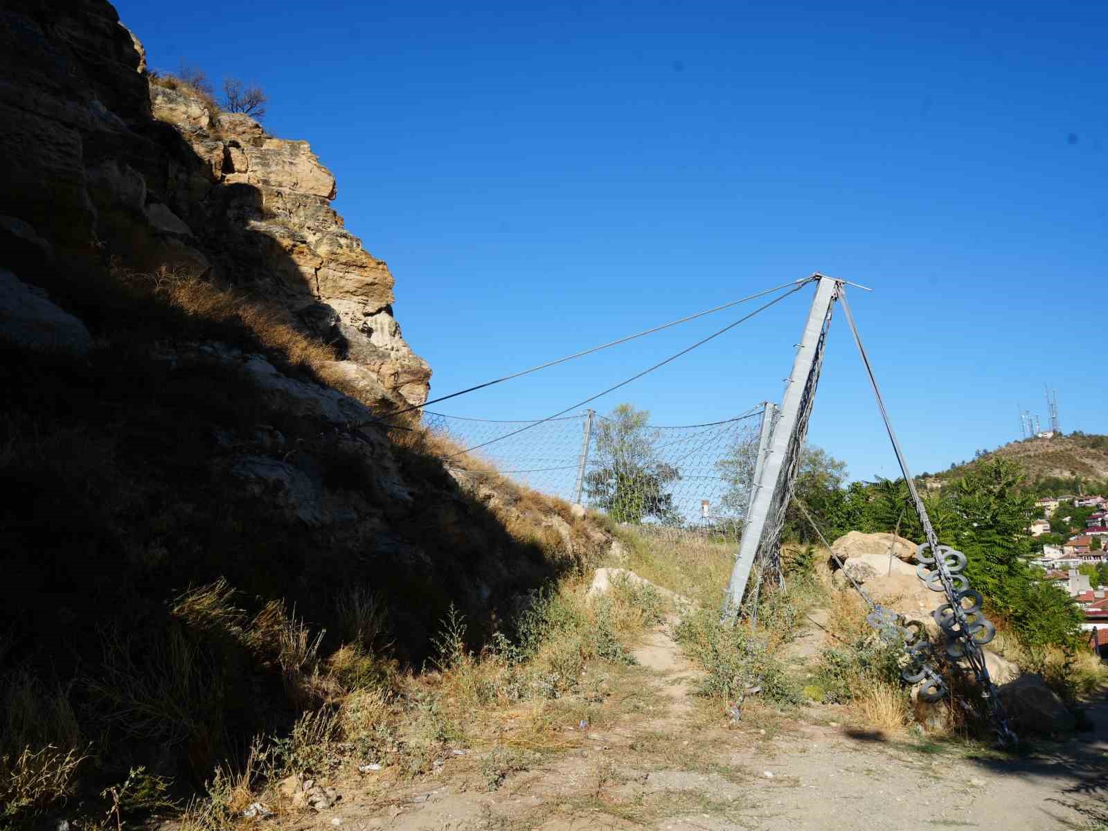 Kastamonu Kalesi, çelik ağlarla örülerek depreme karşı güçlendirildi