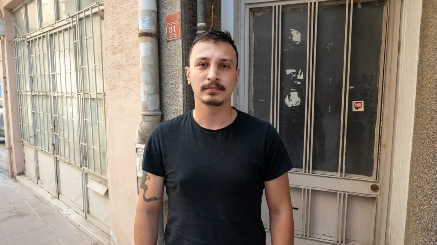 Aracı bağlanan sürücü, müşteri gibi davranan taksicinin kendisine bıçak çektiğini iddia etti