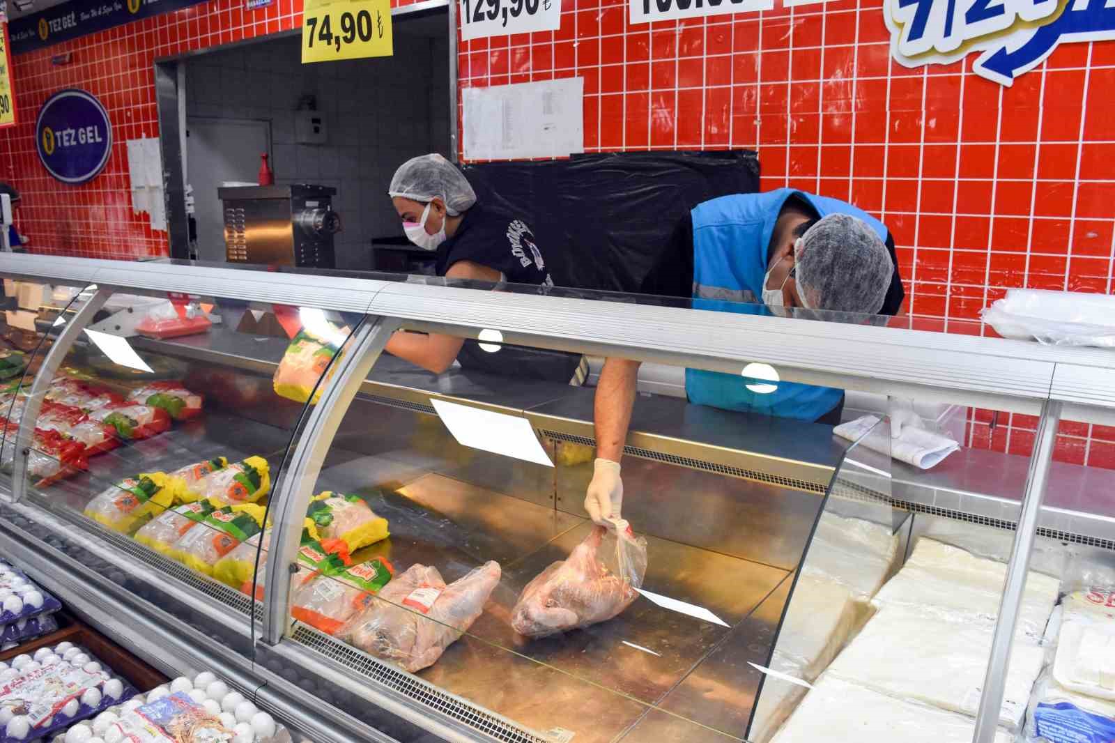 Diyarbakır’da yaklaşık 1 ton sağlıksız ürün imha edildi