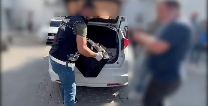 Sakarya’da 11 kilo skunk ele geçirildi, 5 şahıs tutuklandı