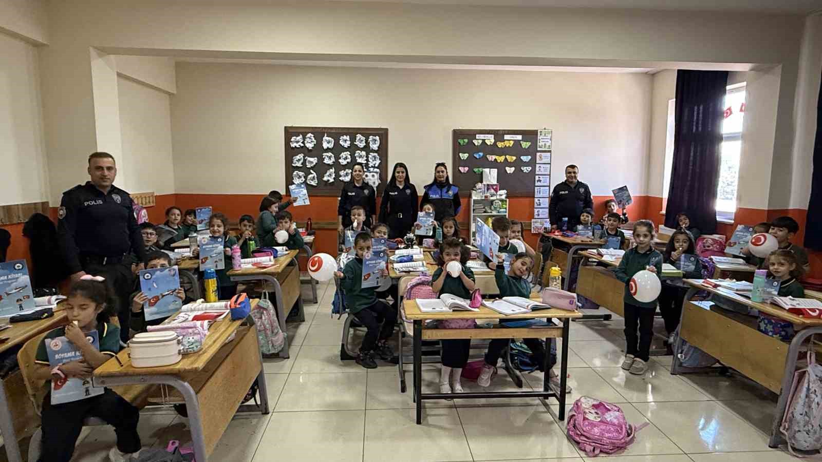 Tatvan’da "İlköğretim Haftası" kutlandı