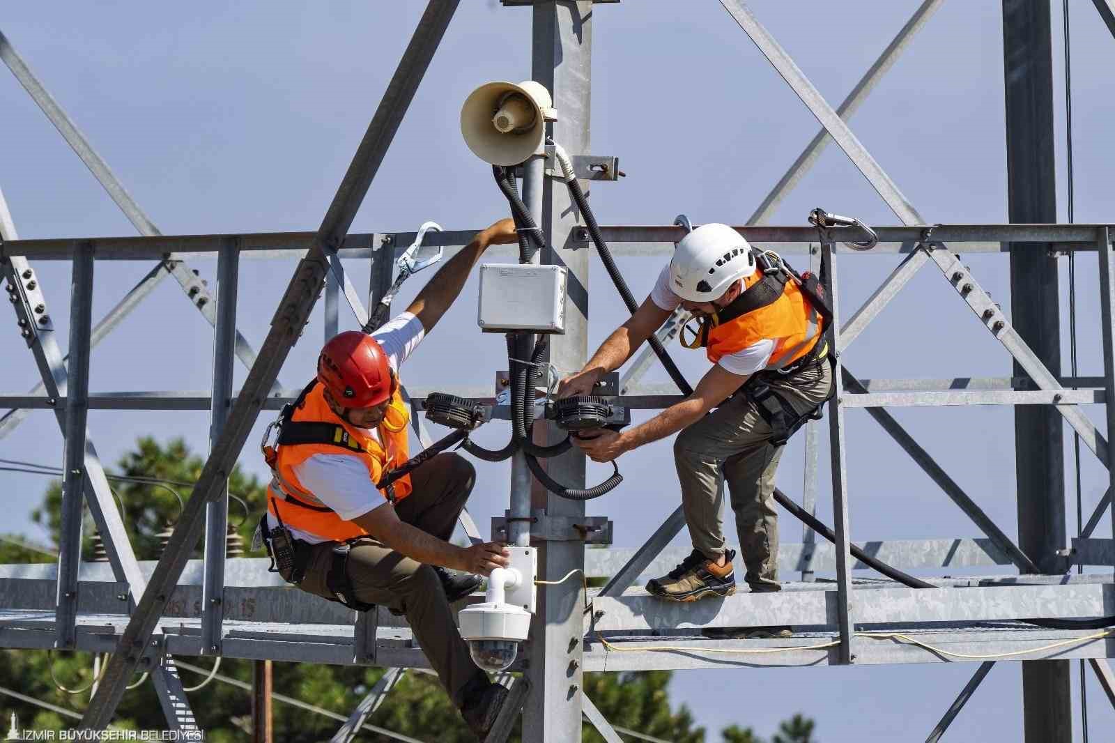 İzmir’de afetlere karşı telsiz sistemi güçlendirildi