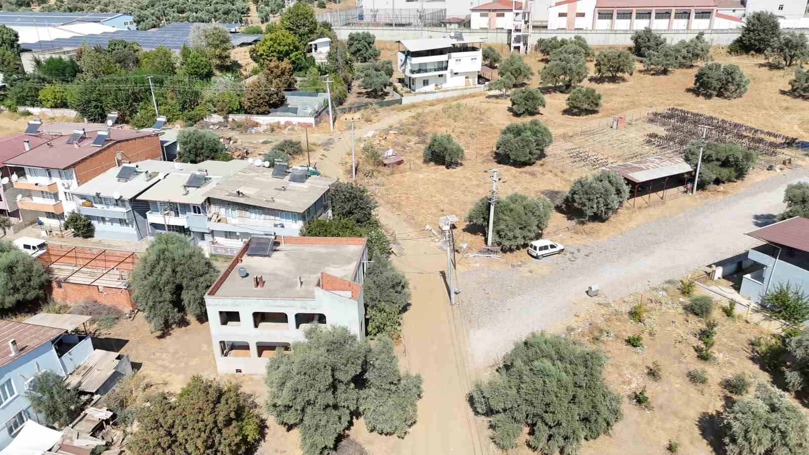 Nazilli Belediyesi Yıldıztepe’de yol yenileme çalışmalarına başladı