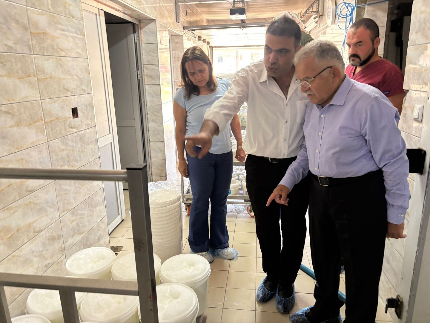 Başkan Büyükkılıç’tan Hürmetçi’de manda yetiştiriciliğine destek ziyareti