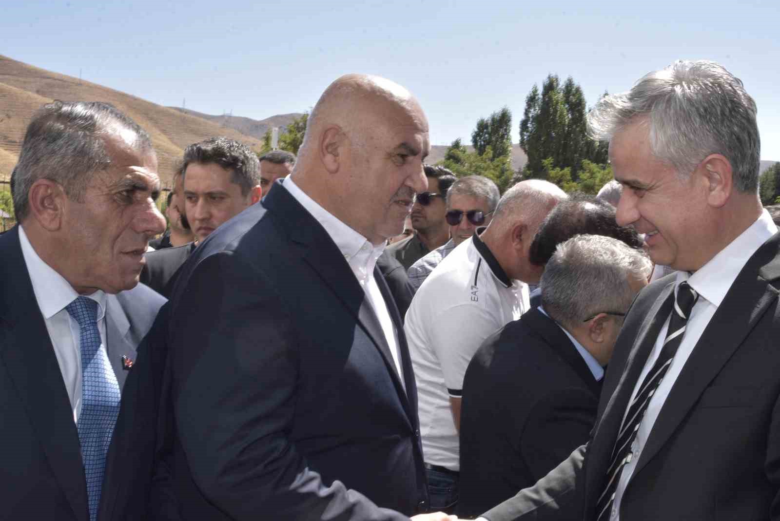 Bitlis’te ’Türkiye Yüzyılı Buluşmaları’ programı gerçekleştirilirdi