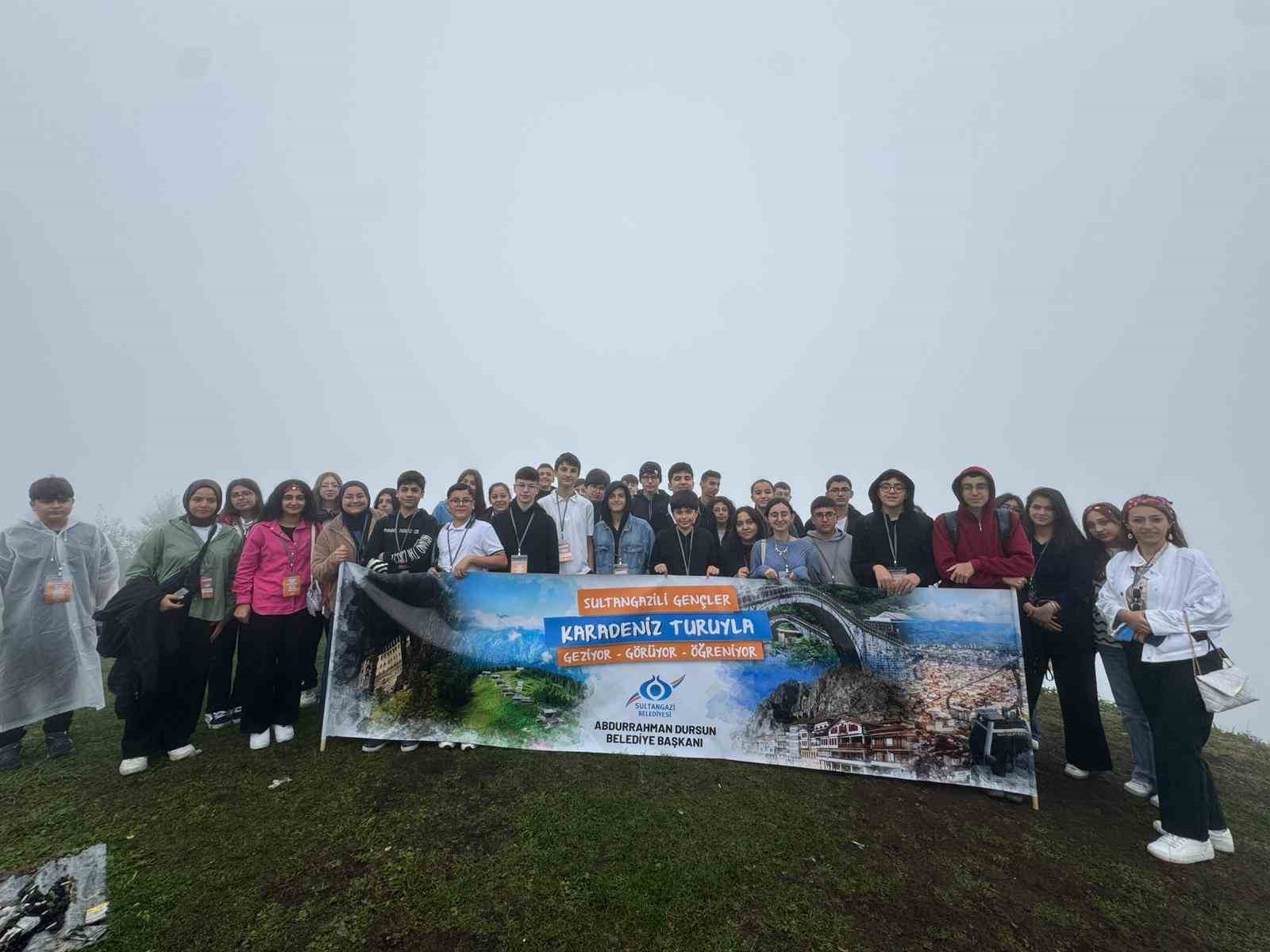 Sultangazi’de başarılı öğrencilere 5 günlük Karadeniz turu ödülü