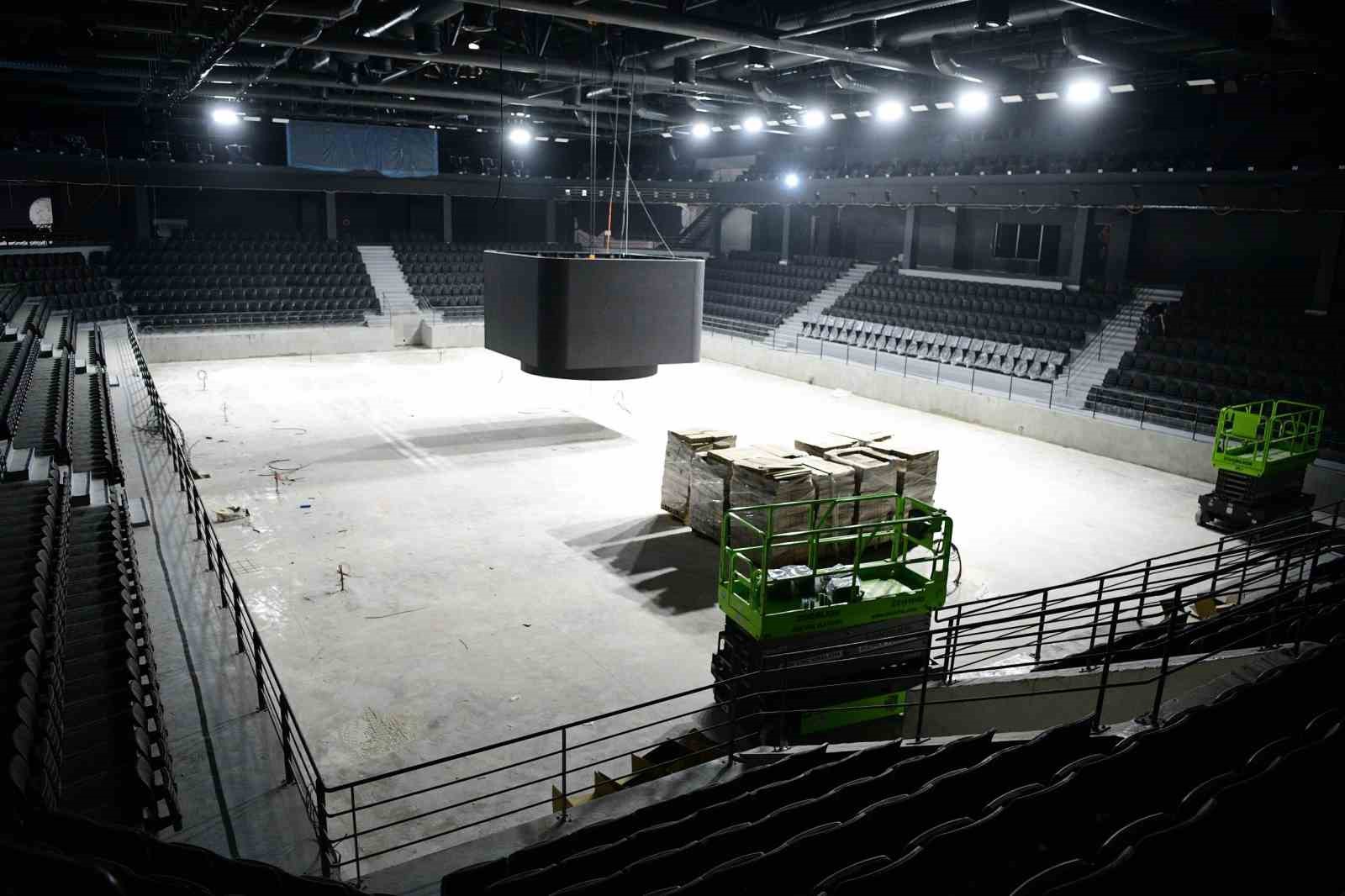 &Ccedil;ayırova&rsquo;daki dev spor projesinde sona doğru
