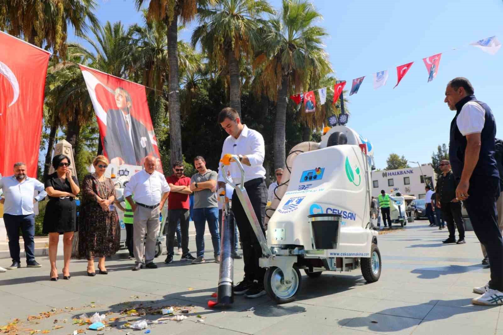 Bodrum’da yeni nesil elektrikli yol süpürme araçları hizmete girdi