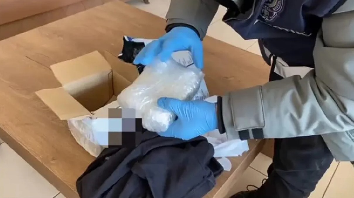 Samsun’da kargo paketinde ele geçirilen kokainle ilgili 3 kişiye 16’şar yıl hapis