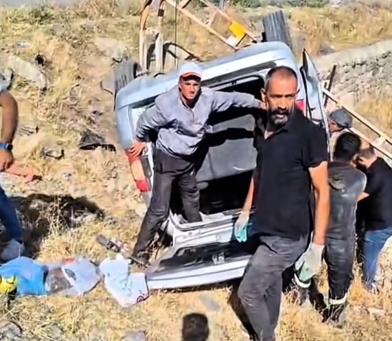 Iğdır’da Türk ve Azeri plakalı araçlar çarpıştı: 6 yaralı