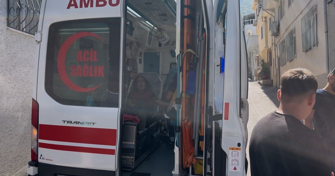 Bursa’da motosiklet bisiklete çarptı: 3 çocuk yaralandı