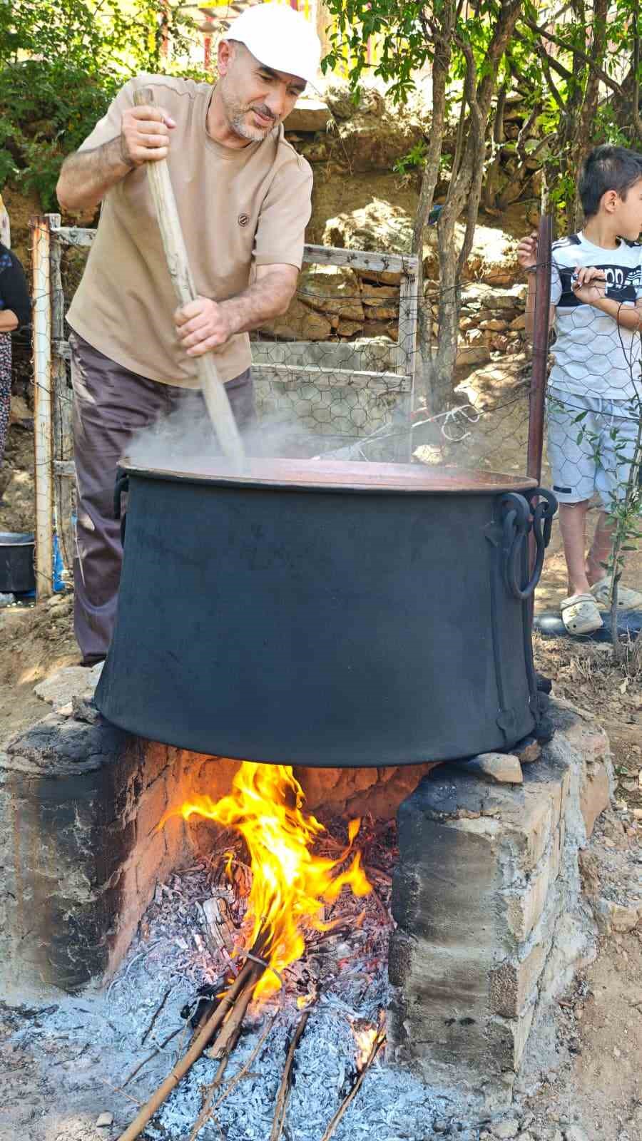 Batman’ın zirvesinden sofralara cevizli sucuk
