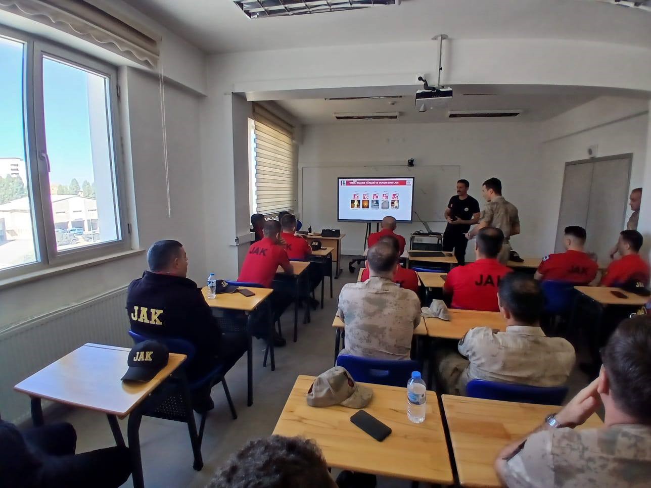 Erzurum itfaiyesinden eğitim desteği
