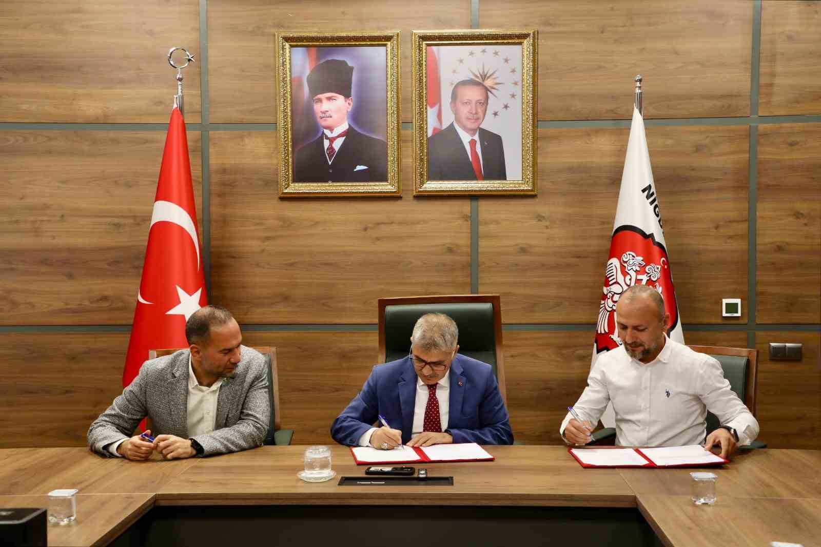 Niğde’de turizm ve sosyal hizmetler için iki önemli protokol imzalandı