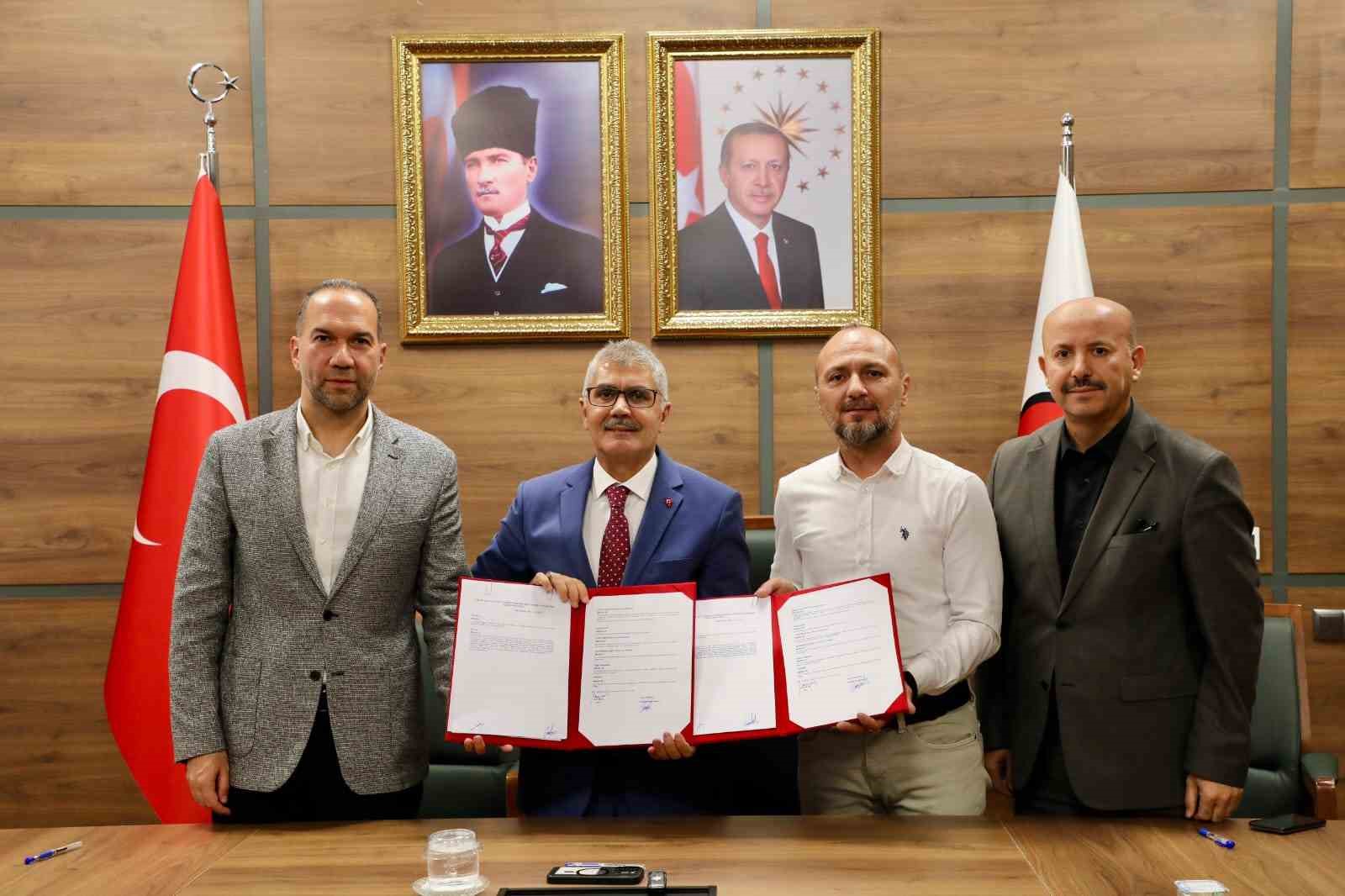 Niğde&rsquo;de turizm ve sosyal hizmetler i&ccedil;in iki &ouml;nemli protokol imzalandı
