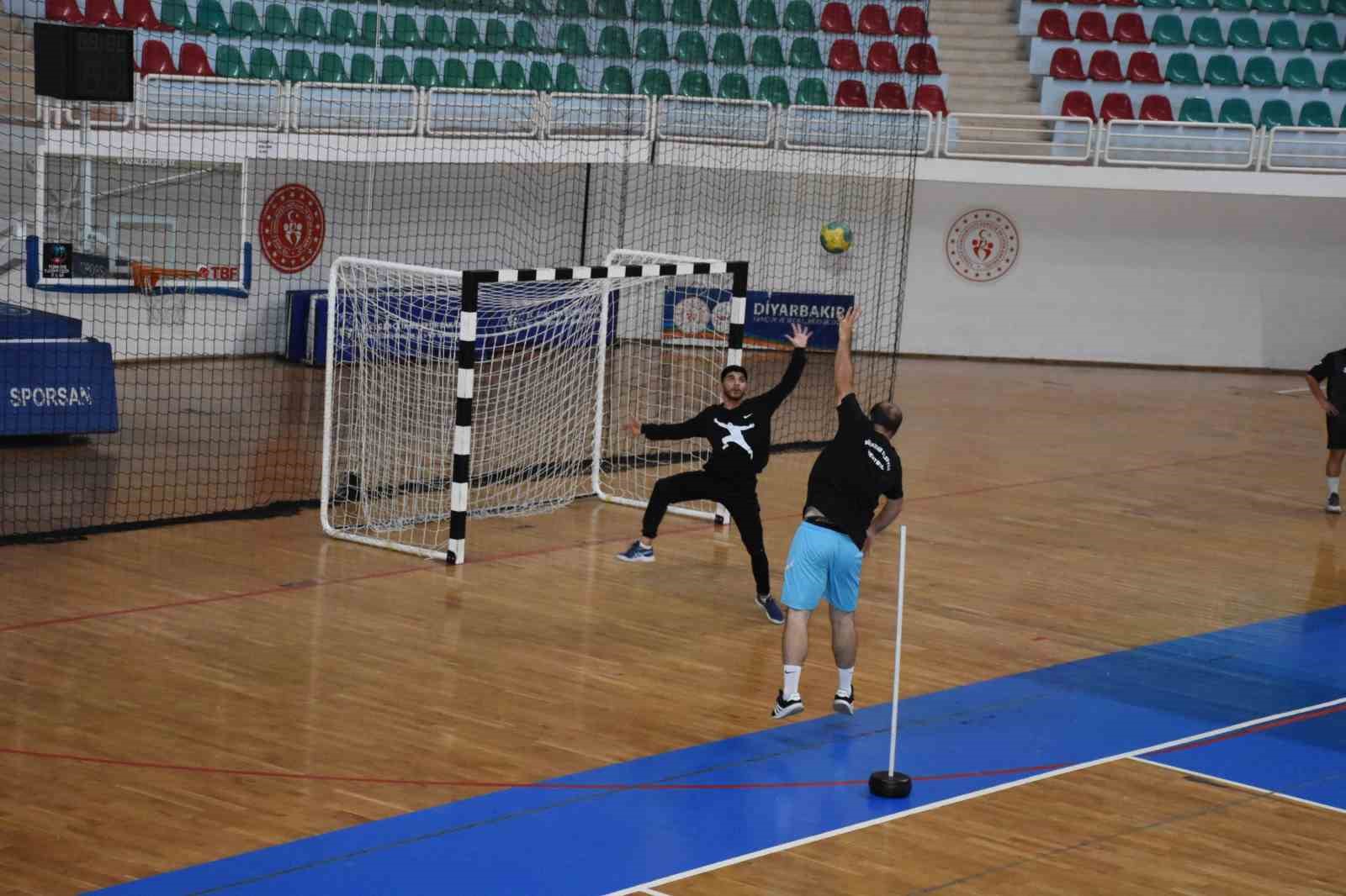 DBB hentbol takımının hedefi Süper Lig