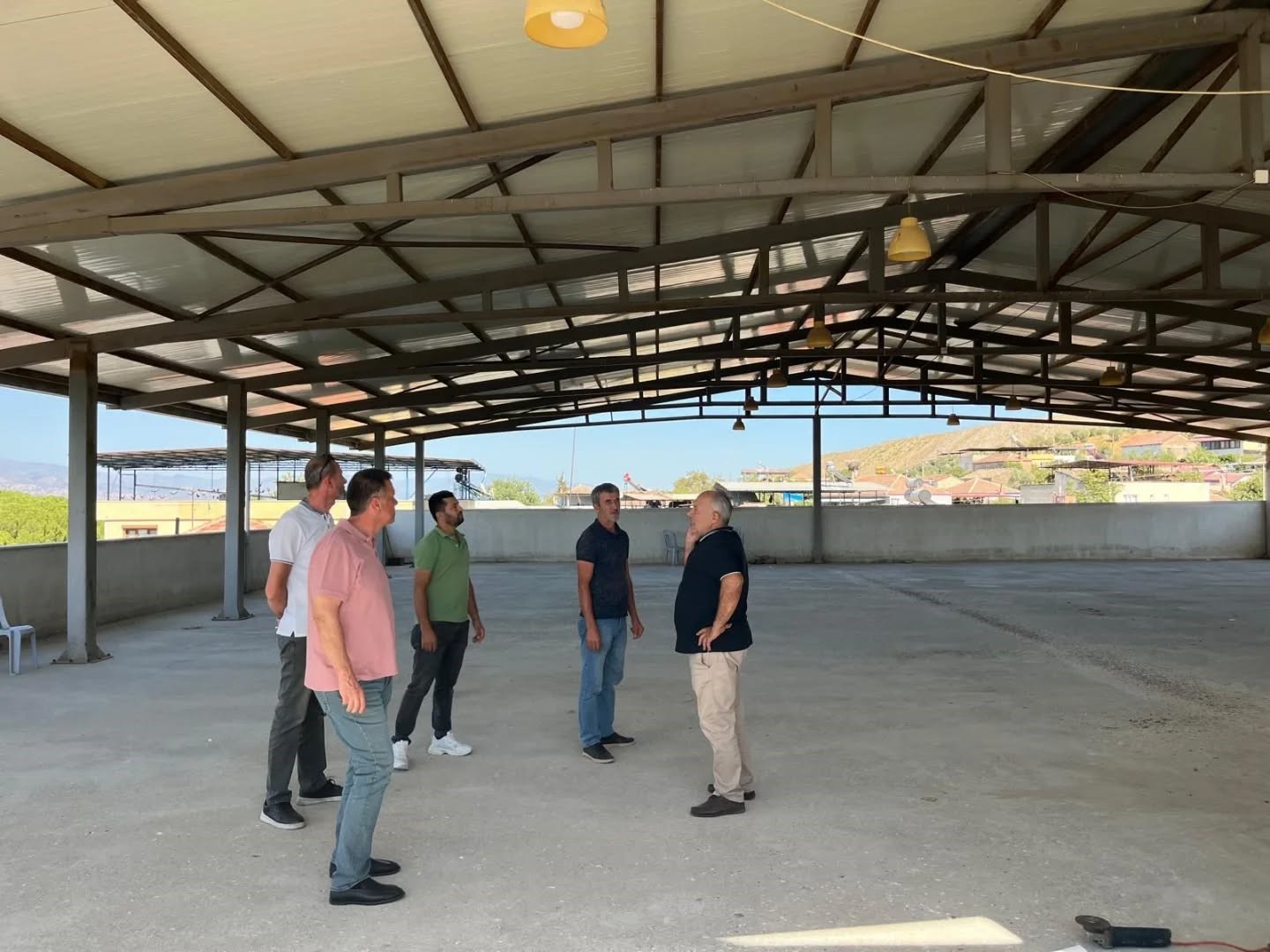 Yenipazar’da çok amaçlı binada tadilat çalışmaları başladı