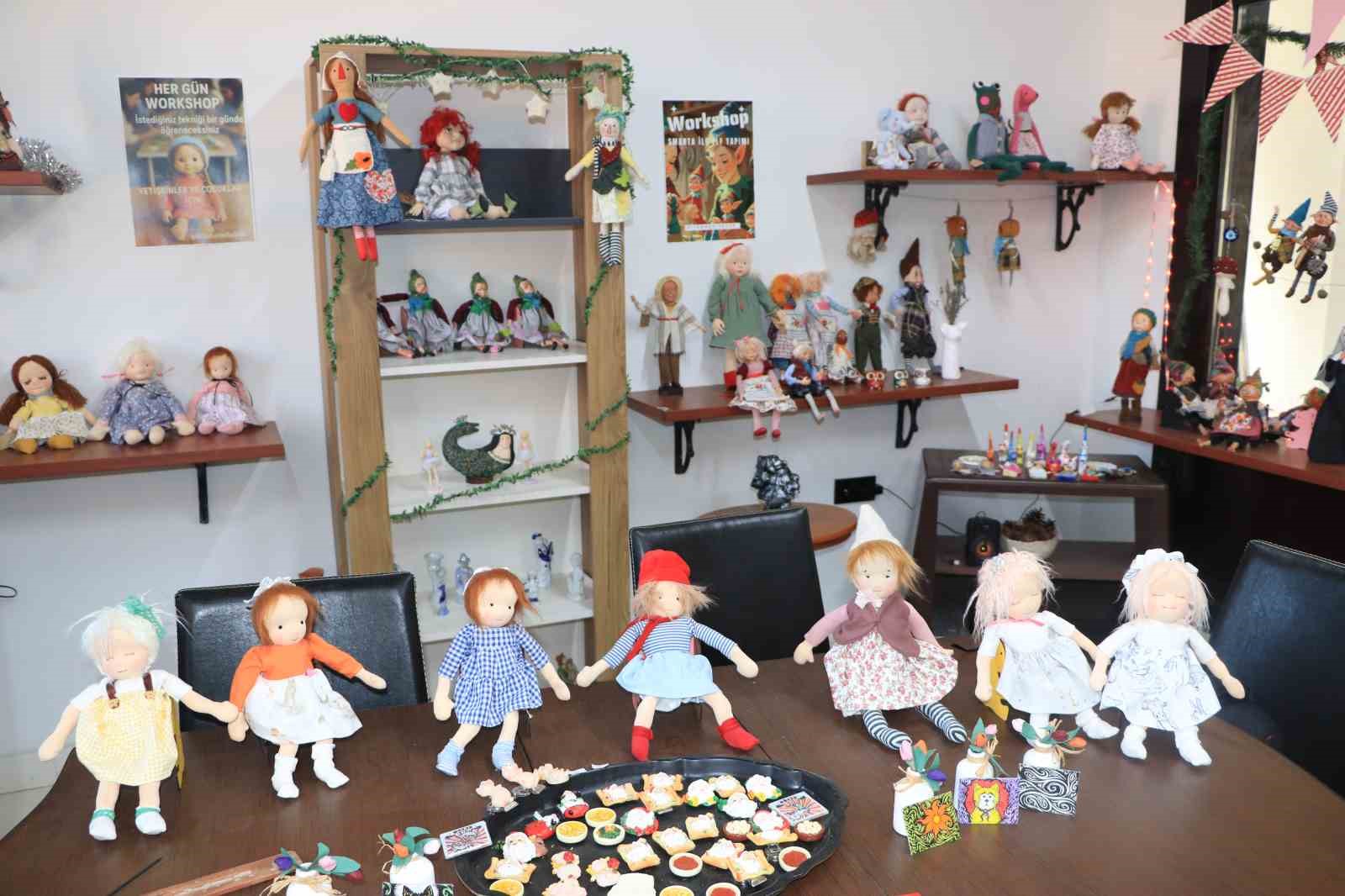 Karı-koca 13 yıldır bez bebek yapıyor