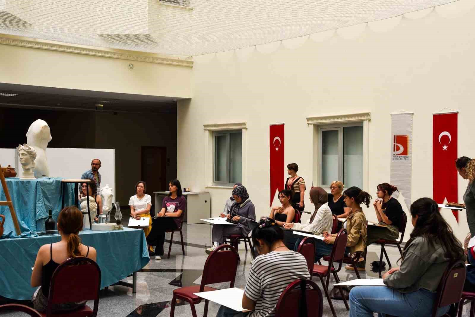 BŞE&Uuml;&rsquo;de &ouml;zel yetenek sınavına yoğun ilgi
