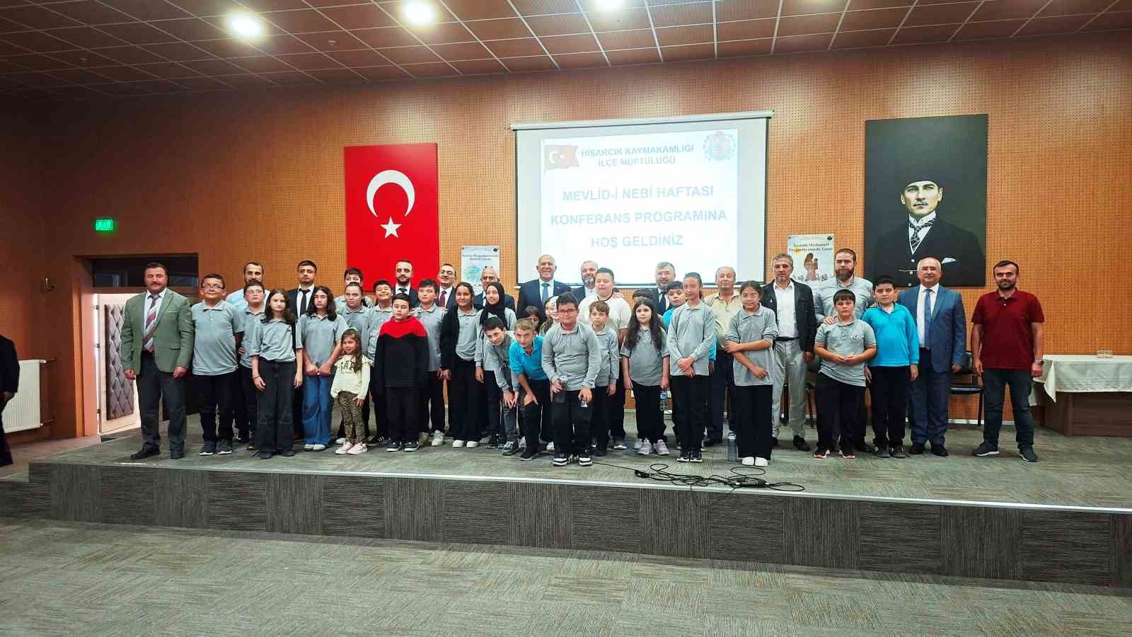 Hisarcık&rsquo;ta  "Peygamberimiz ve aile ahlakı" konulu konferans
