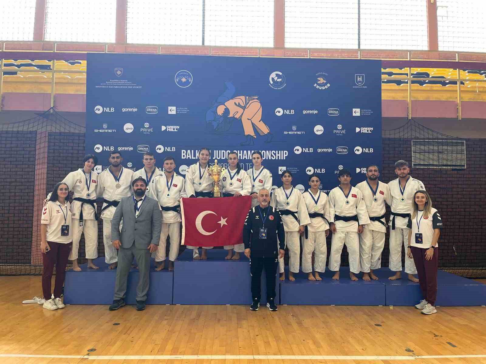 Bilecikli Judocu Sümeyye Deniz, Balkan Şampiyonası’nda gümüş madalya kazandı