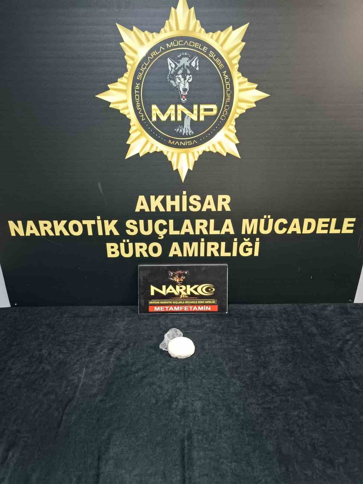 İzmir’den Manisa’ya uyuşturucu sevkiyatı yapan şahıs yakalandı