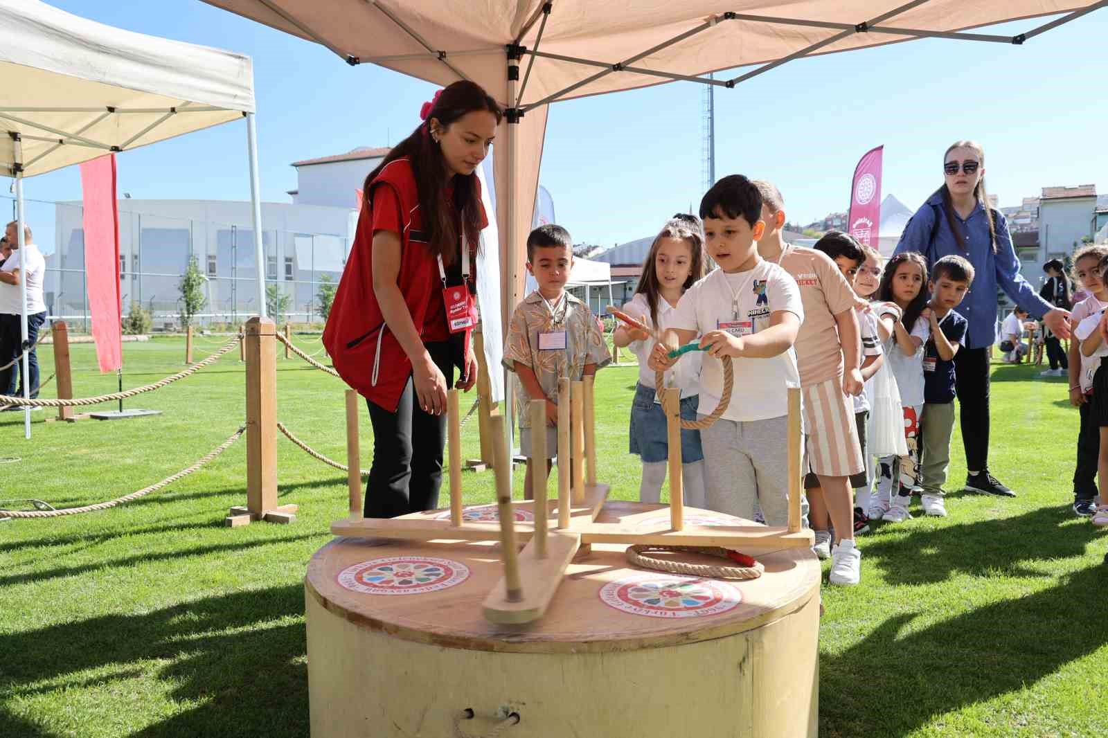 ’Geleneksel Oyunlar Tırı’ Nevşehir’de
