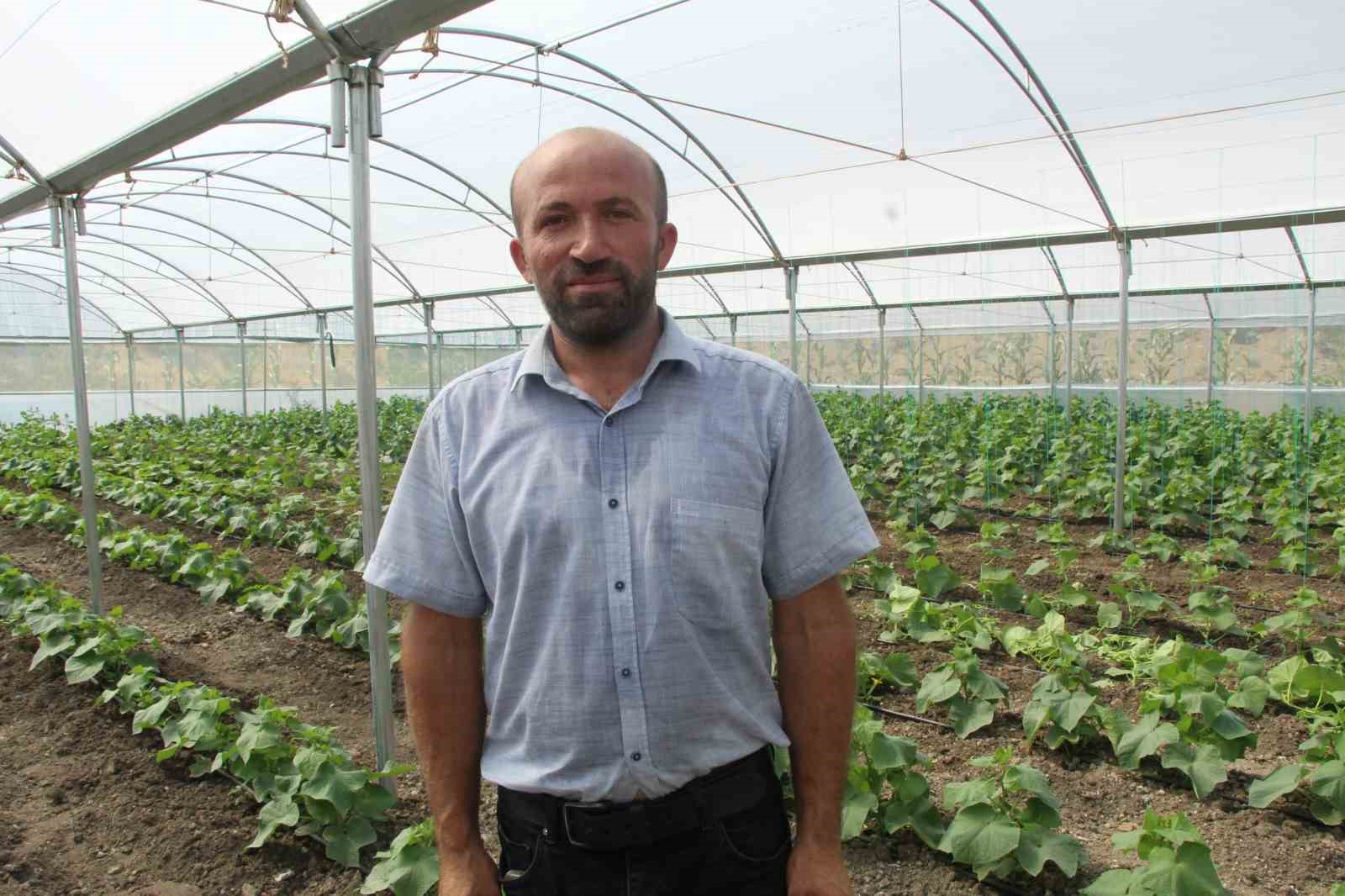 Engelli &ccedil;ocukları i&ccedil;in m&uuml;cadele eden &ccedil;ift&ccedil;iye devletten sera desteği
