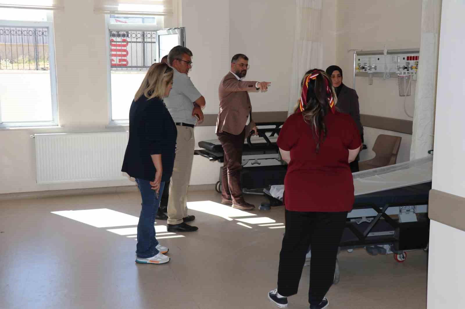 Demirözü İlçe Devlet Hastanesinde incelemeler yapıldı