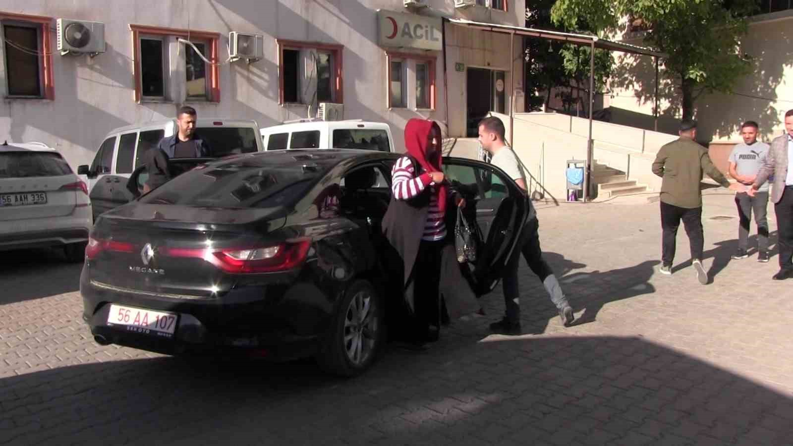 Siirt’te kaymakam, makam aracını sağlık için seferber etti