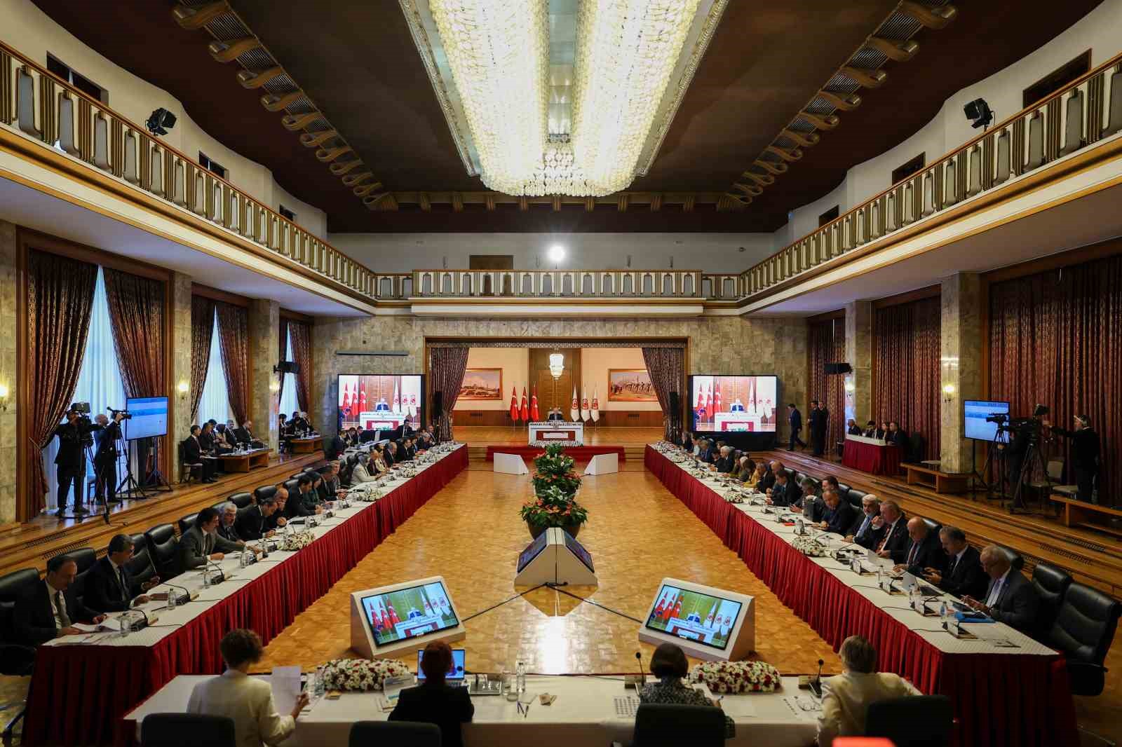 Milli Dayanışma, Kardeşlik ve Demokrasi Komisyonu 10&rsquo;uncu kez toplandı
