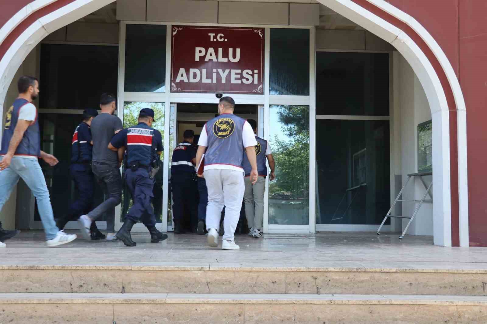 Elazığ&rsquo;daki kayıp kuzenler davasında 5 tutuklama
