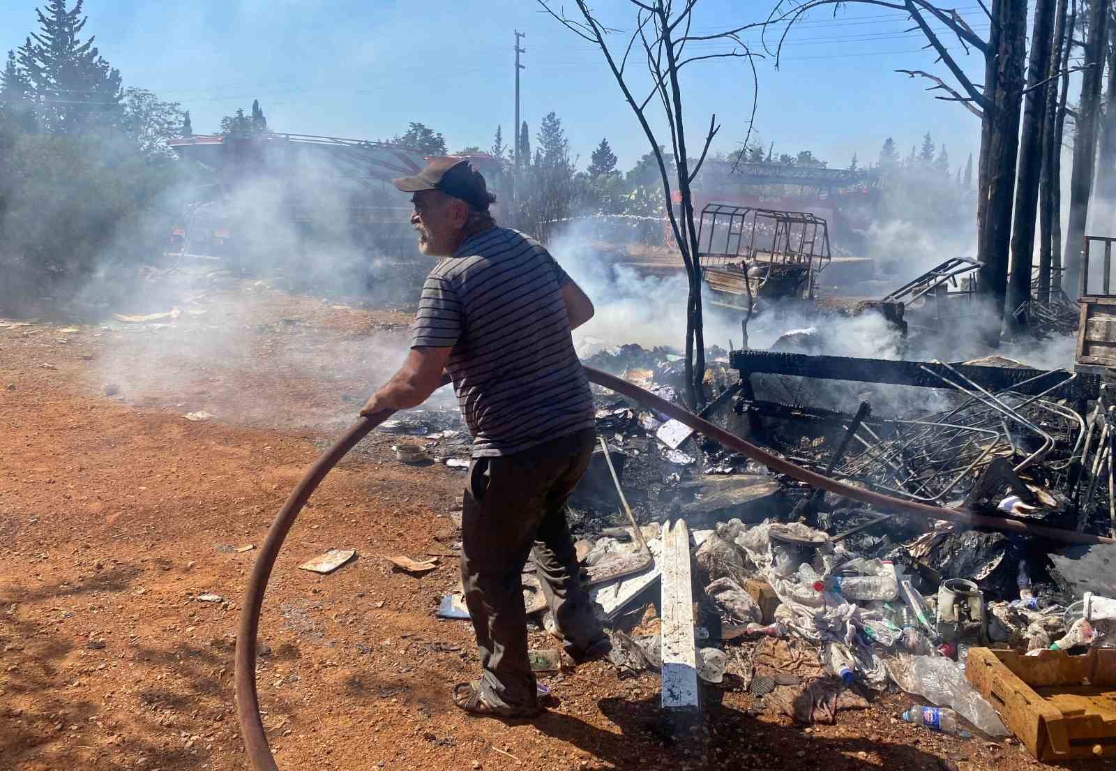 Antalya’da yaşlı kadını sinir krizine sokan yangın