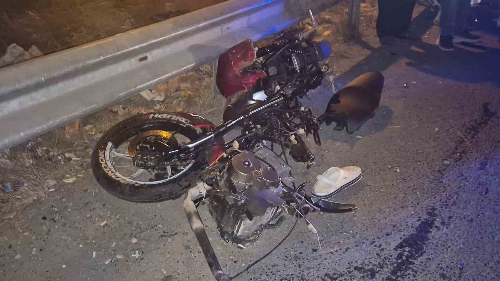 Tekirdağ’da 17 yaşındaki motosikletliyi hayattan koparan feci kaza kameraya yansıdı