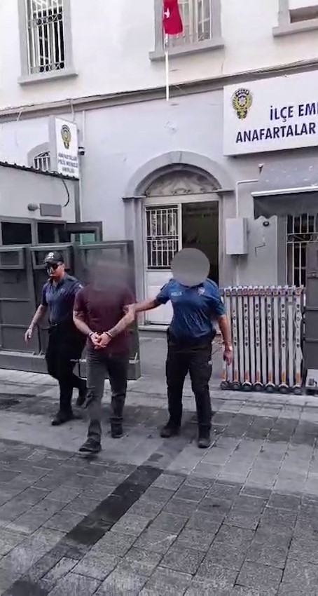İzmir’de 25 yıl hapisle aranan firari yakalandı